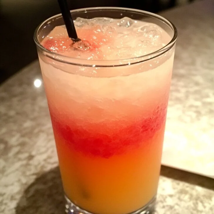 Raspberry Peach Lemonade Recipe for Refreshing Delight