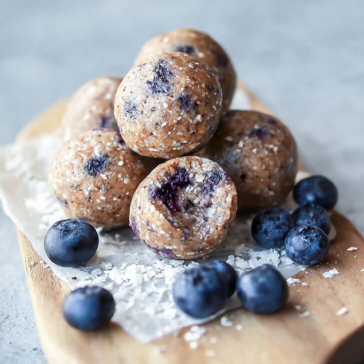 Healthy Blueberry Protein Balls