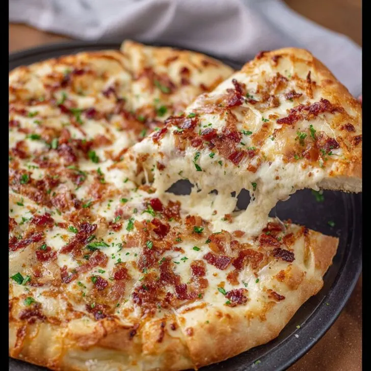 Bacon Alfredo Pizza